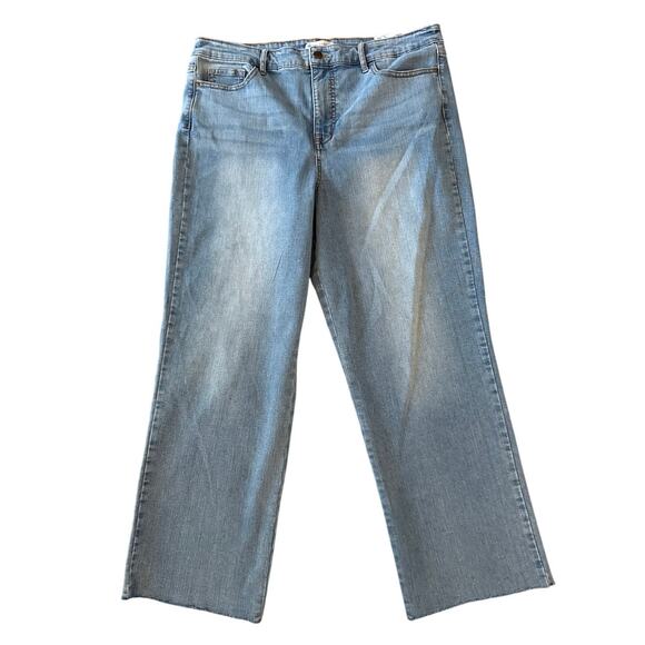 Social Standard High Rise Crop Straight Leg Jeans Plus Sz 16 Raw Hem Light Wash - Picture 3 of 13